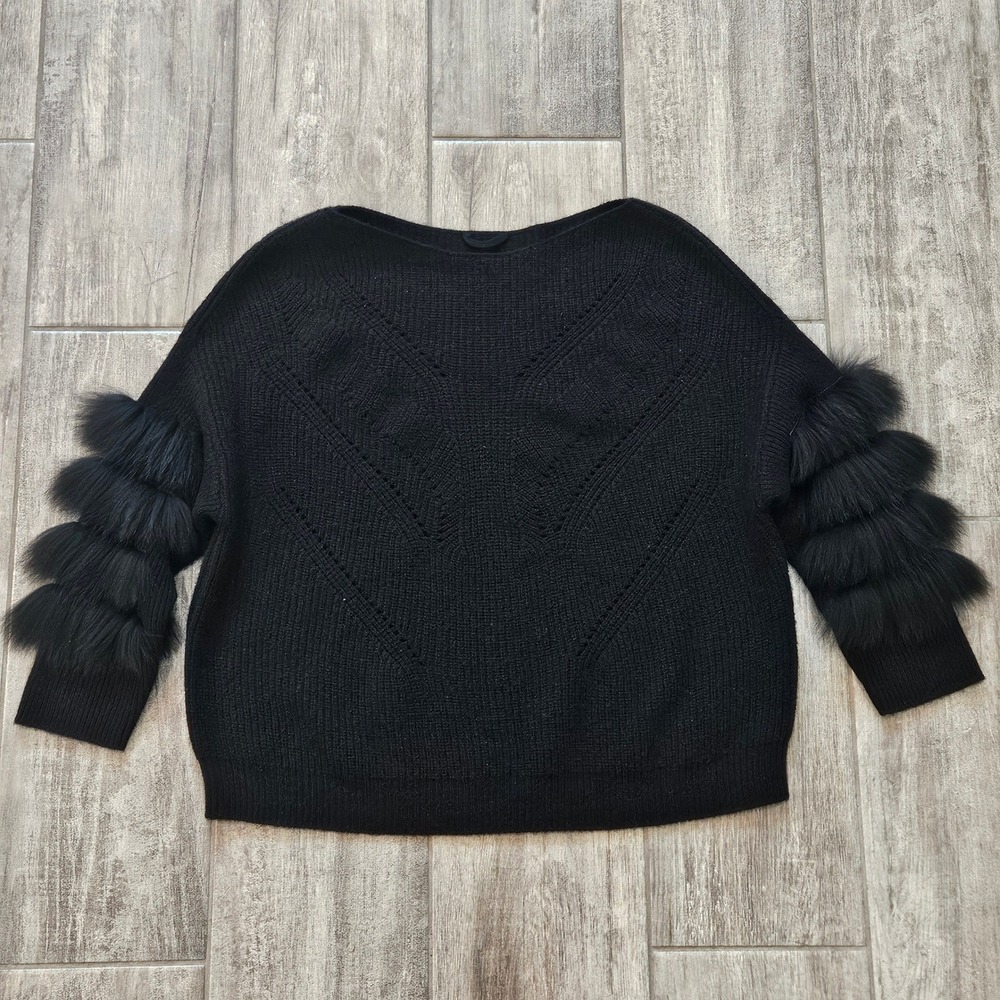 Max &‎ Moi Sweater Womens M Black Merino Cashmere Saga Fox Fur Sleeve Paris Glam
